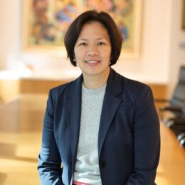 Portrait of Andrea Shen, Analyst and Portfolio Manager.